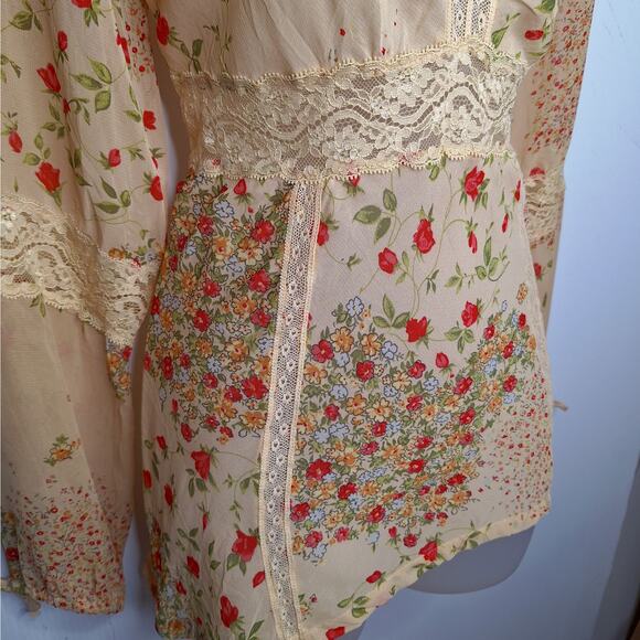Vintage Y2K Bebe Babydoll Top Medium Fairy Grunge Boho Lace Floral Milkmaid - Picture 10 of 11